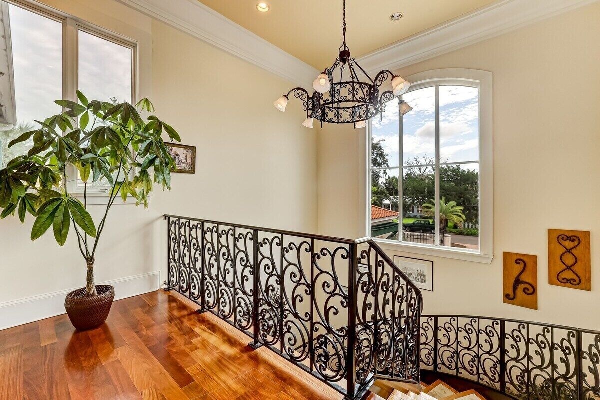 Photo 9 of LIONS VIEW | Waterfront | 5-min walk to Downtown