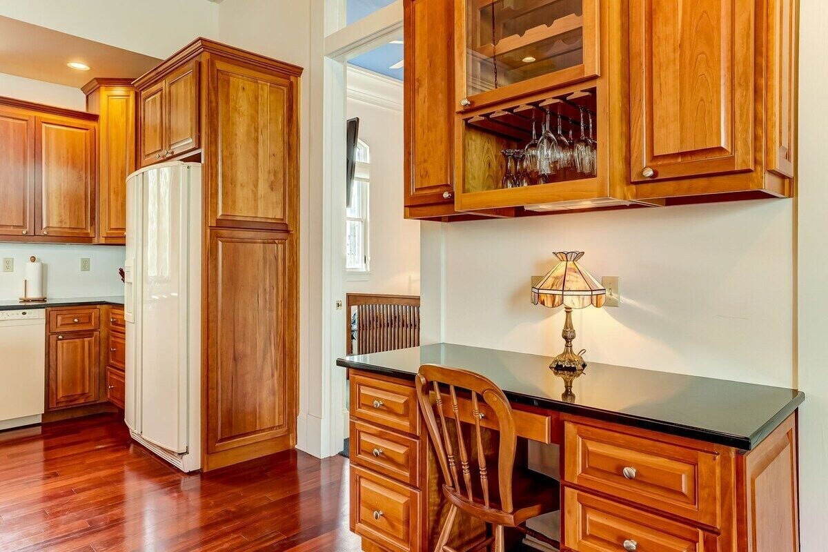 Photo 15 of LIONS VIEW | Waterfront | 5-min walk to Downtown