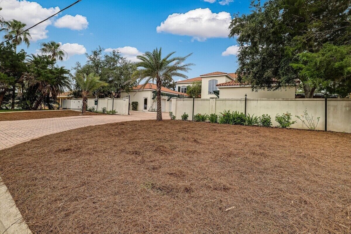 Photo 33 of LIONS VIEW | Waterfront | 5-min walk to Downtown
