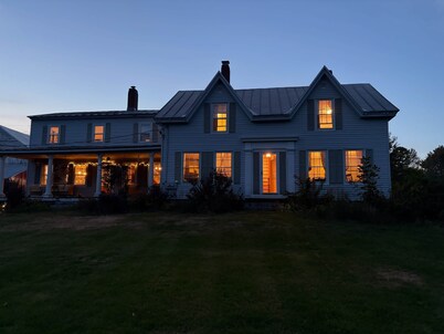 Charming Guest House on Farm - Pets Welcome