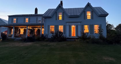 Charming historic guest house on farm 3 bedrooms wood stove pet friendly