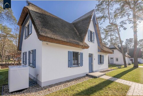 Vacation home "Lütten Reet" - Modern vacation home with sauna & garden - quiet &