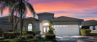 4BD beautiful home minutes from Disney Universal Swimming Pool Jacuzzy Highlands Golf