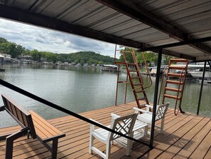 Terrace/patio - 10 mm, No Wake, Stunning View and Water (Sunrise Beach)