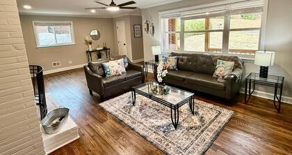 Fully Renovated 5BR/2BA House - Ideal for Families & Business Travelers