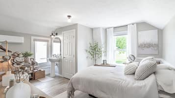 1 bedroom, desk, iron/ironing board, free WiFi
