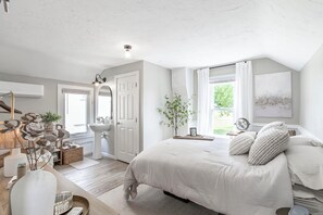 1 bedroom, desk, iron/ironing board, free WiFi