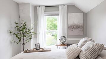 1 habitación, escritorio, tabla de planchar con plancha y wifi gratis