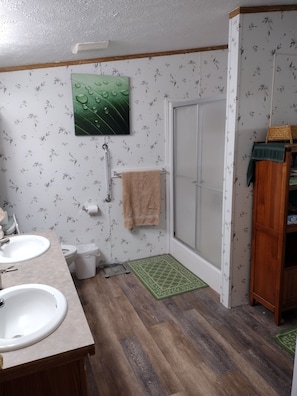 Towels, soap, toilet paper