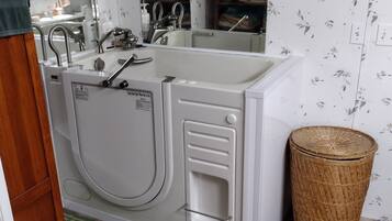 Towels, soap, toilet paper