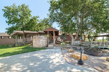 Property grounds. Spacious 7-bedroom house with WiFi and game room in charming Meriden.