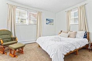 4 bedrooms, desk, iron/ironing board, free WiFi