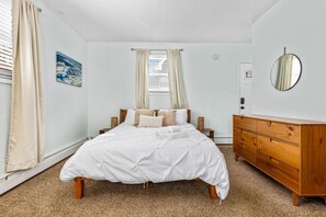 4 chambres, bureau, fer et planche à repasser, accès au Wi-Fi (inclus)