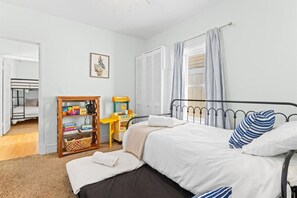 4 間睡房、書桌、熨斗/熨衫板、免費 Wi-Fi