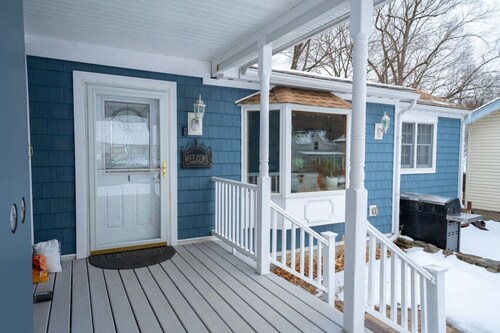 3BR West Point Retreat-3min to Back Gate+ King Bed