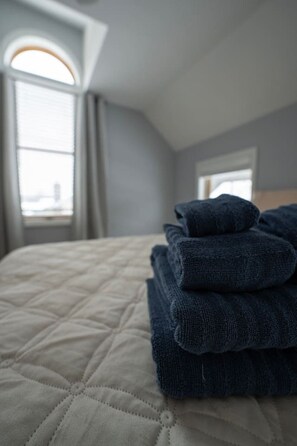 2 slaapkamers, een strijkplank/strijkijzer, wifi, beddengoed