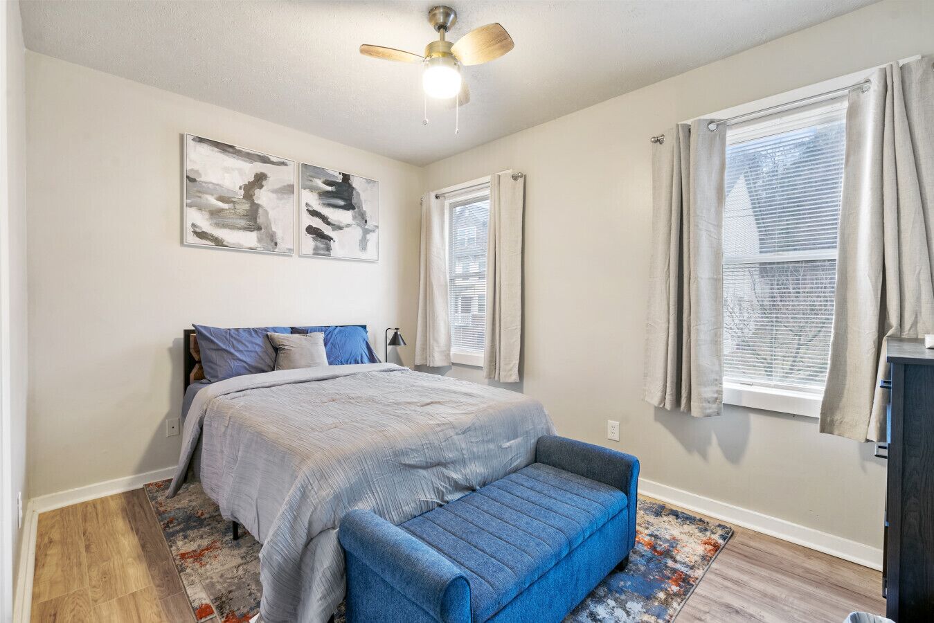 2 habitaciones, tabla de planchar con plancha y wifi 