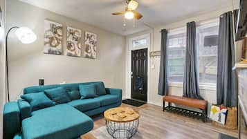 Televisión, chimenea