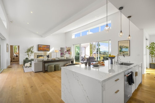 Secluded Wine Country Luxury | Vineyard Views, Saltwater Pool, Sauna, Game Room