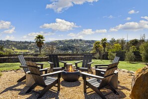 Property grounds - Secluded Wine Country Luxury | Vineyard Views, Saltwater Pool, Sauna, Game Room (Santa Rosa)