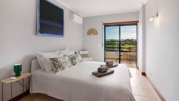 1 sovrum, strykjÀrn/strykbrÀda, gratis wi-fi och sÀngklÀder