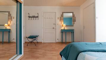 1 bedroom, iron/ironing board, free WiFi, bed sheets