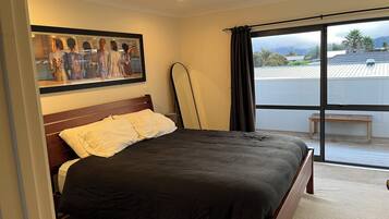 4 bedrooms, iron/ironing board, travel cot, WiFi