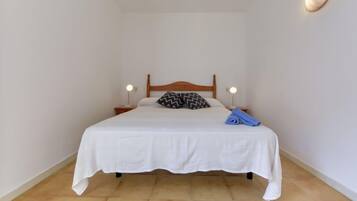 Rumah, 3 kamar tidur, teras | 3 kamar tidur
