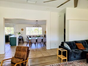 Smart TV, video games