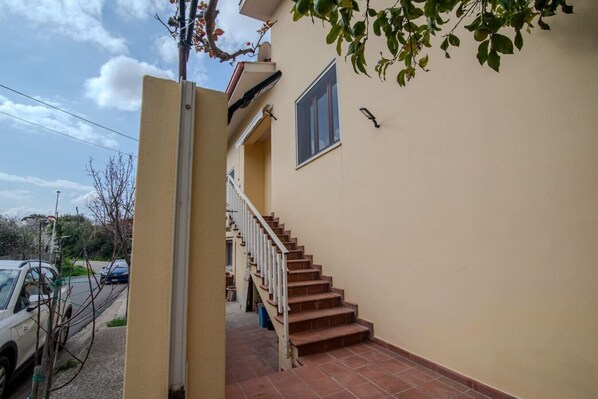 تفاصيل الفندق من الخارج