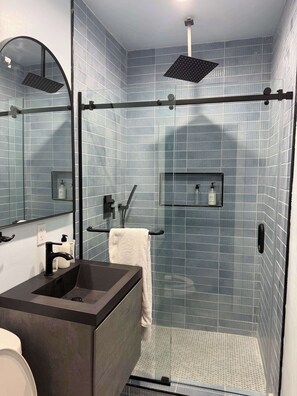 Een douche, een haardroger
