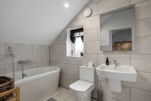 Hårføner, håndklær og toalettpapir