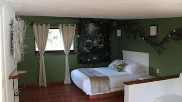 Room, 1 Double Bed, Pets Allowed, Mountain View | Living area