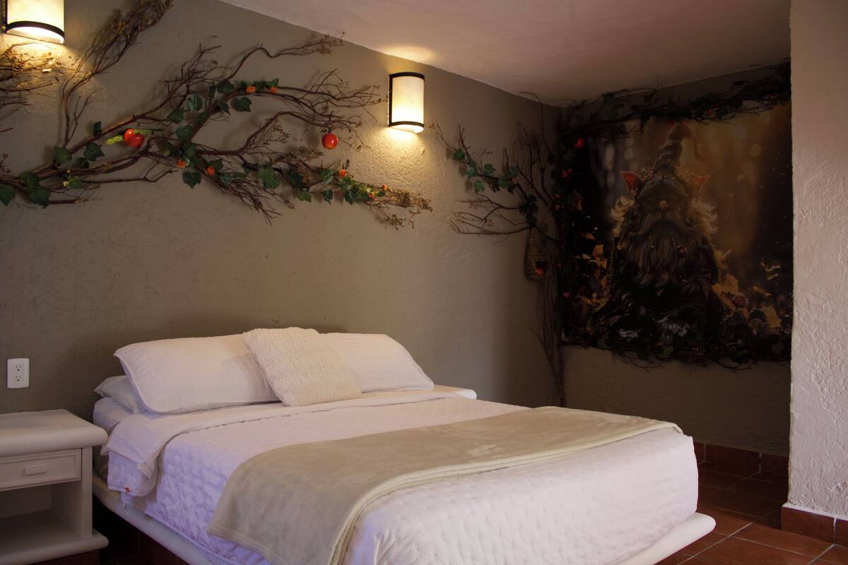 Free WiFi, individually decorated, bed sheets
