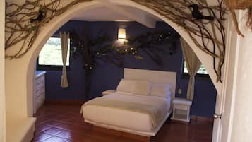 Habitación, 1 cama matrimonial, se aceptan mascotas, vista a la montaña | 1 habitación, decoración personalizada, wifi gratis y ropa de cama