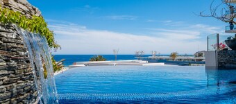 Cabo Corridor Villa Blue Sea 9 Beachfront 8BR