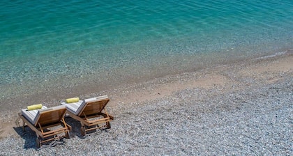 SYKEA LUXURY APARTMENT ιn front of a beautiful beach
