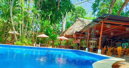 Hotel Bambús