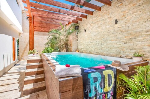 Budget Sosua Room: Steps to Beach & Nightlife, Jacuzzi!