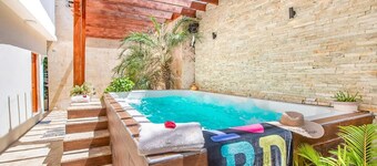 Budget Sosua Room: Steps to Beach & Nightlife, Jacuzzi!