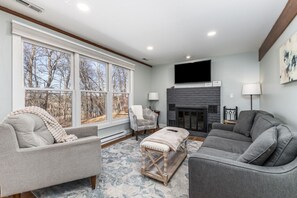 TV connectée, cheminée