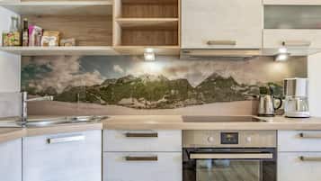 Kühlschrank, Ofen, Herdplatte, Geschirrspüler