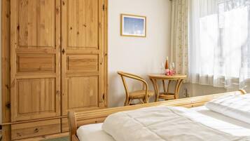 6 Schlafzimmer, Internetzugang