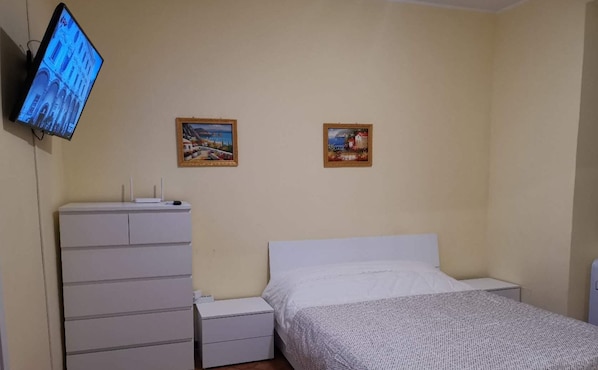 1 bedroom, in-room safe, iron/ironing board, WiFi