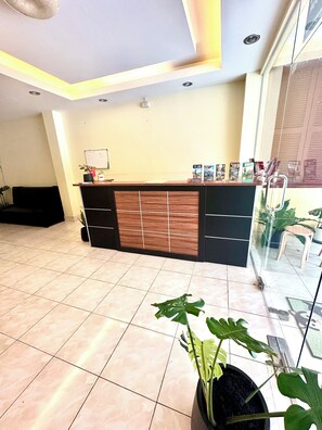 Reception - Tnon Samui Hostel (Koh Samui)