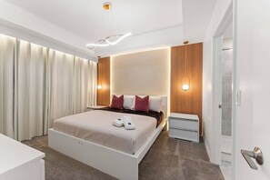 2 habitaciones, tabla de planchar con plancha, cuna de viaje y wifi 