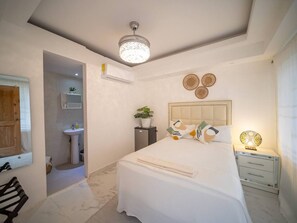 1 bedroom, WiFi, bed sheets