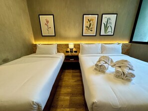 Premier Double or Twin Room, City View | In-room safe, desk, laptop workspace, iron/ironing board - Hotel Dumaguete (Dumaguete)