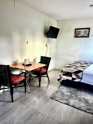 1 bedroom, iron/ironing board, bed sheets