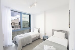 4 chambres, fer et planche à repasser, accès Internet, draps fournis